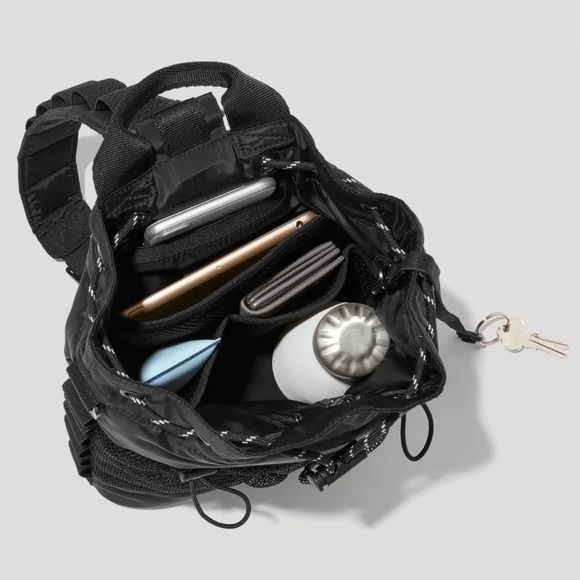 NWT: Dagne Dover NOVA SLING BAG in Onyx - Picture 5 of 7